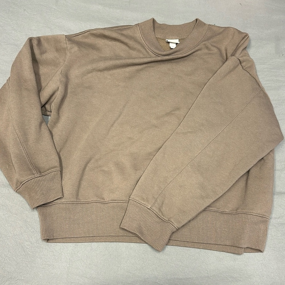 Brown crewneck